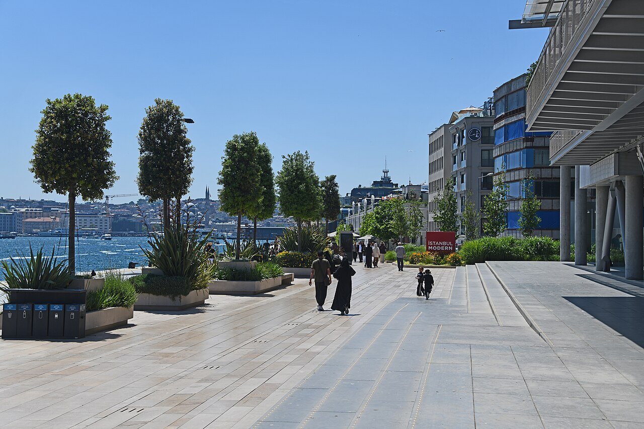 New Istanbul Modern museum by Renzo Piano showing its reflective facade beside the Istanbul waterfront